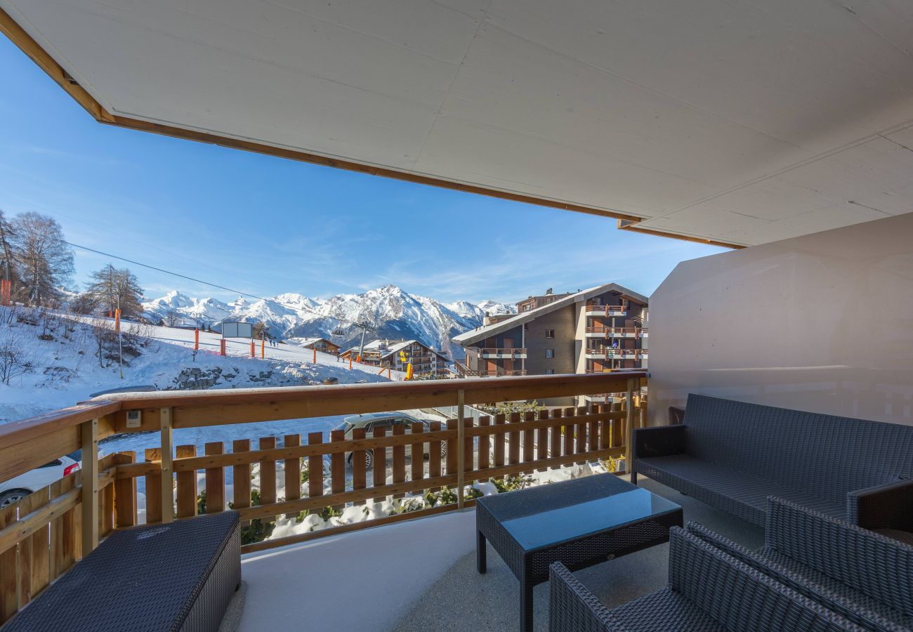 Apartment in Haute-Nendaz - Victoria - real ski-in/ski out, great view