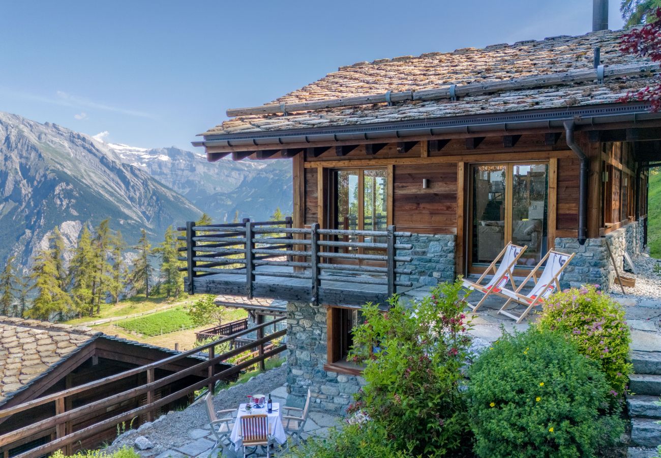 Chalet in Isérables - Chalet La Vue (Les Crettaux - Nendaz)